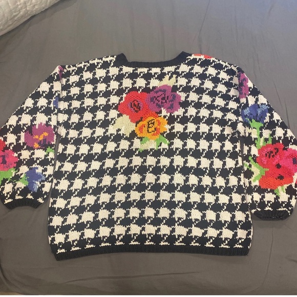 Vintage 80s Principles Petite Cotton Sweater Black & White Floral Medium - Picture 14 of 16